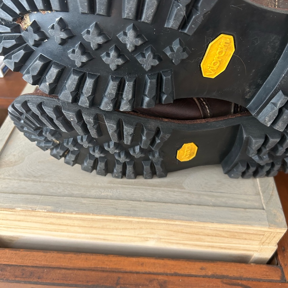 Heritage Irish Setter/Red Wing 8” lug soled(resoleable) boots. Make date 1/12 - Picture 6 of 6